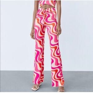 Zara 70’s groovy print flare pants size small